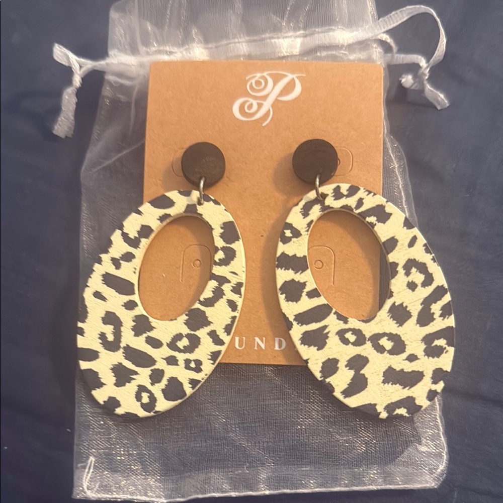 Plunder Leopard Print Earrings - Black and Cream